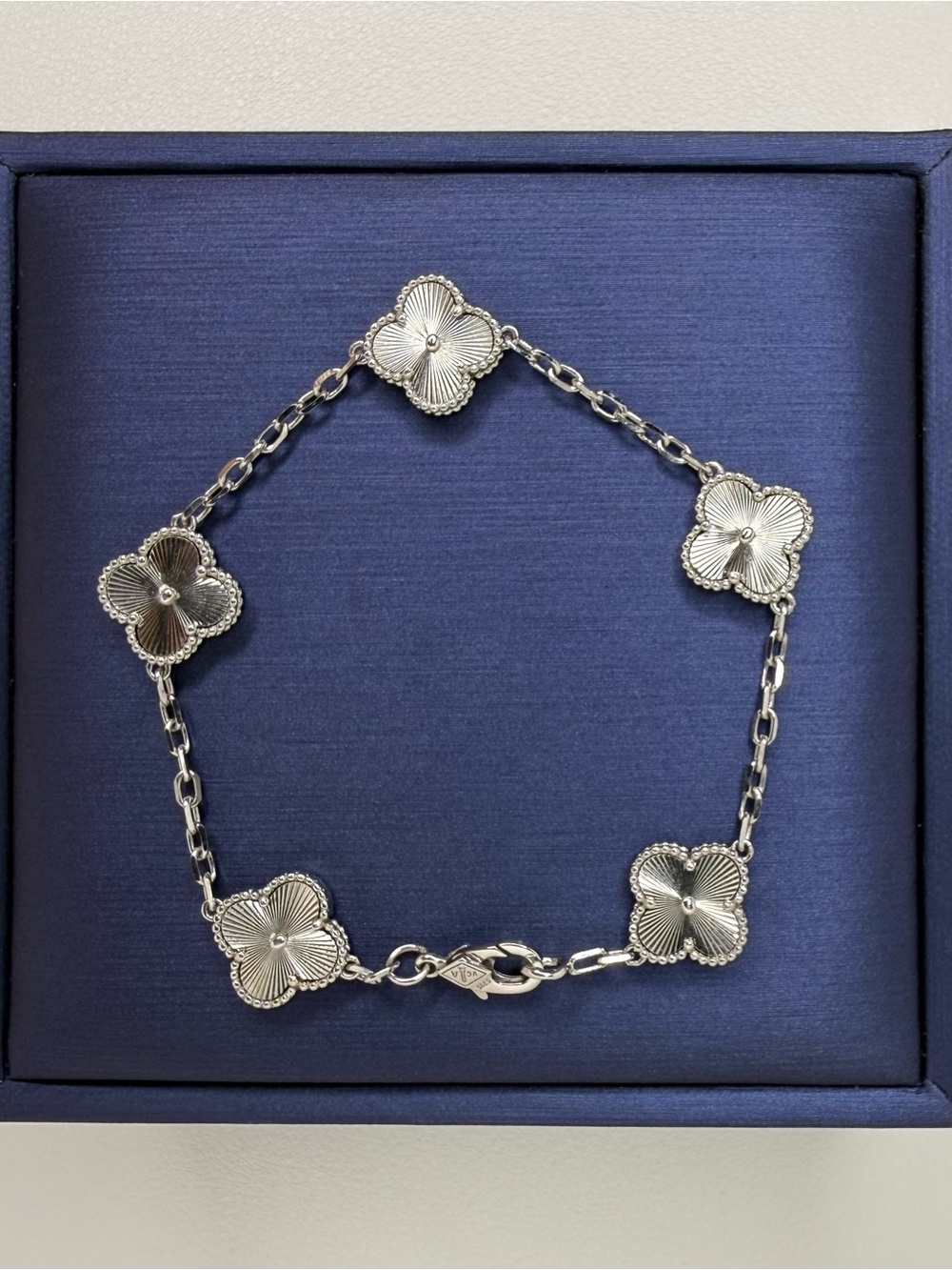 Silver Floral Clover Link Bracelet - Unbranded